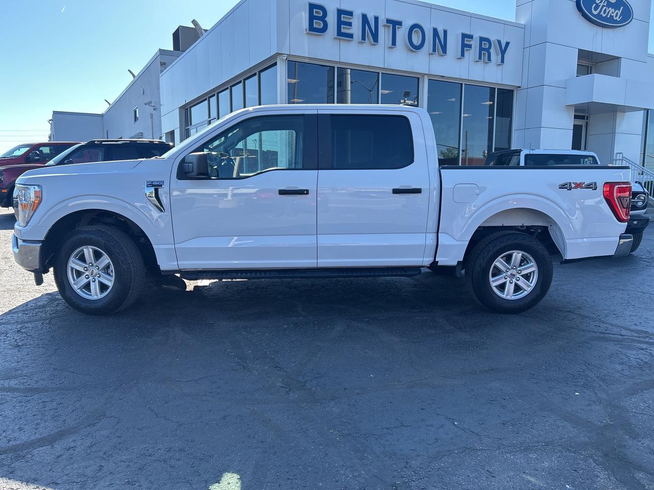 2022 Ford F-150 XLT 3.3L 4X4 TOW PKG VINYL FLOORING UNDER $8000 KM Photo