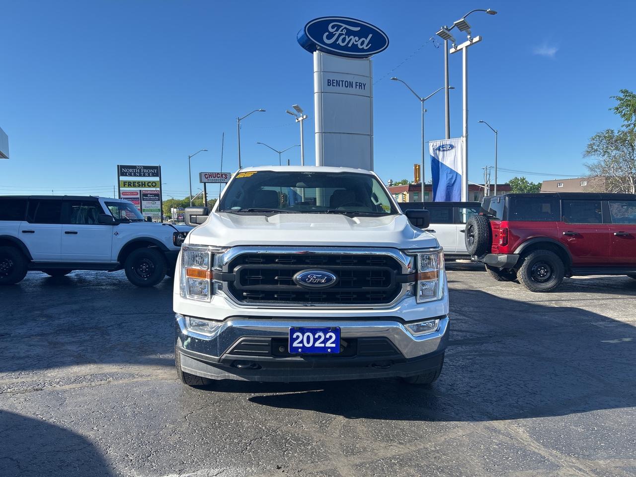 2022 Ford F-150 XLT 3.3L 4X4 TOW PKG VINYL FLOORING UNDER $8000 KM Photo