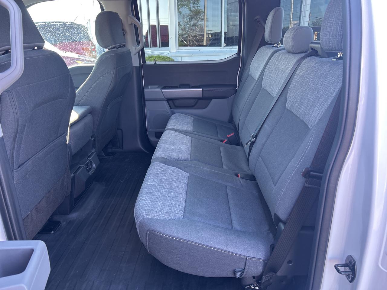 2022 Ford F-150 XLT 3.3L 4X4 TOW PKG VINYL FLOORING UNDER $8000 KM Photo