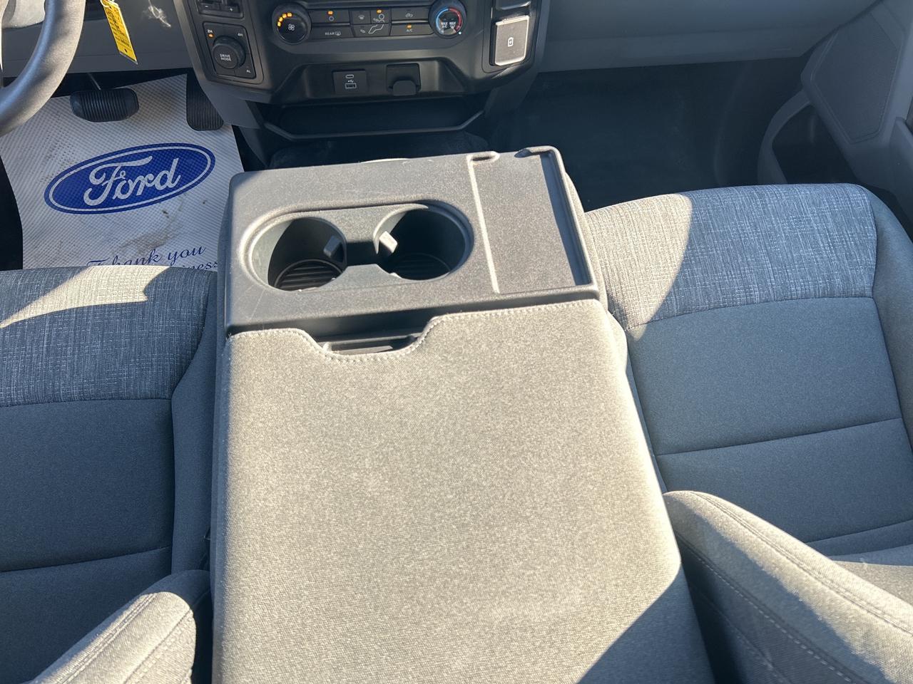 2022 Ford F-150 XLT 3.3L 4X4 TOW PKG VINYL FLOORING UNDER $8000 KM Photo
