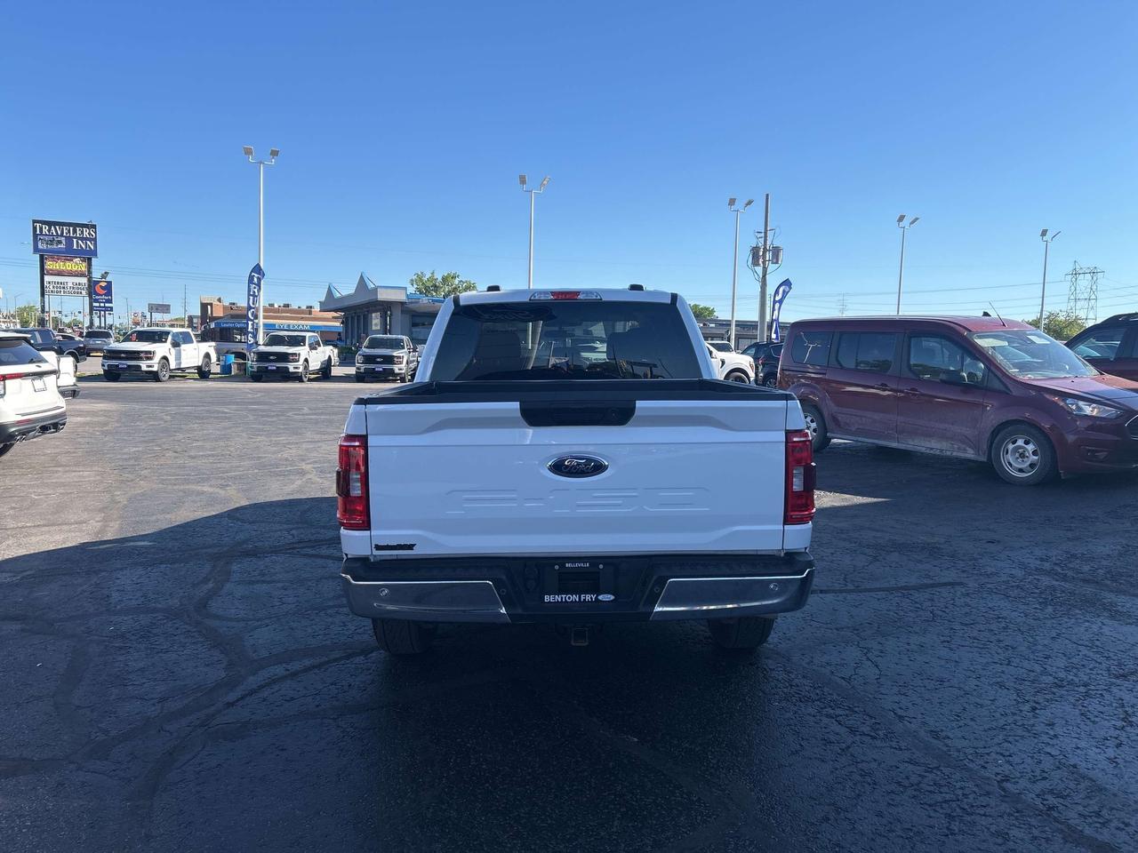 2022 Ford F-150 XLT 3.3L 4X4 TOW PKG VINYL FLOORING 12000 KMS! Photo