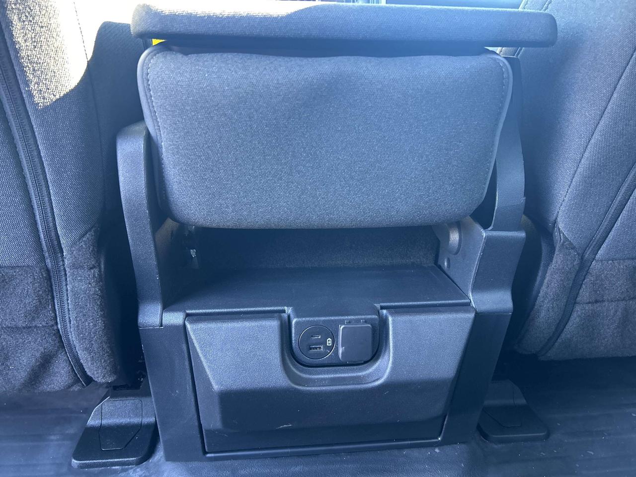 2022 Ford F-150 XLT 3.3L 4X4 TOW PKG VINYL FLOORING 12000 KMS! Photo