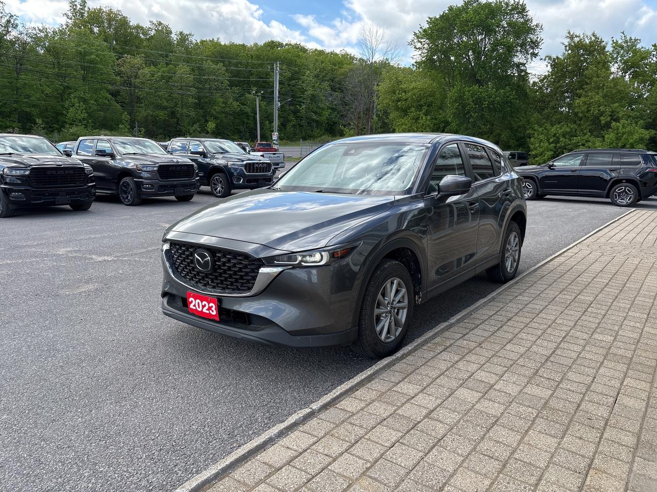 2023 Mazda CX-5 GS Photo0