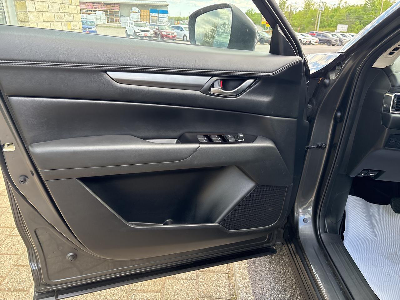 2023 Mazda CX-5 GS Photo