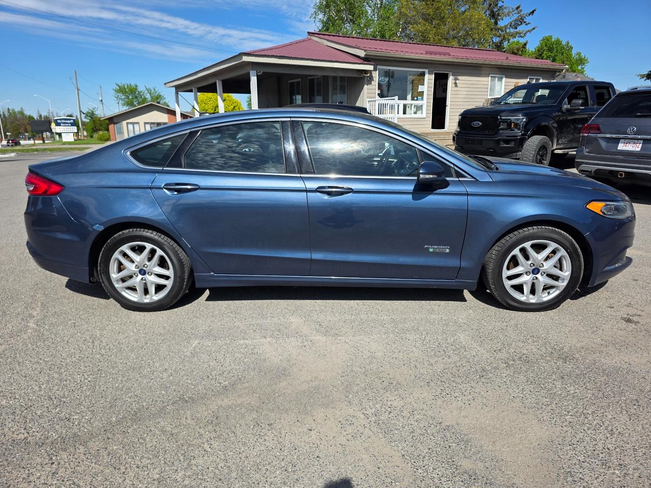 2018 Ford Fusion Energi SE Luxury 4dr Front-Wheel Drive Sedan Photo3