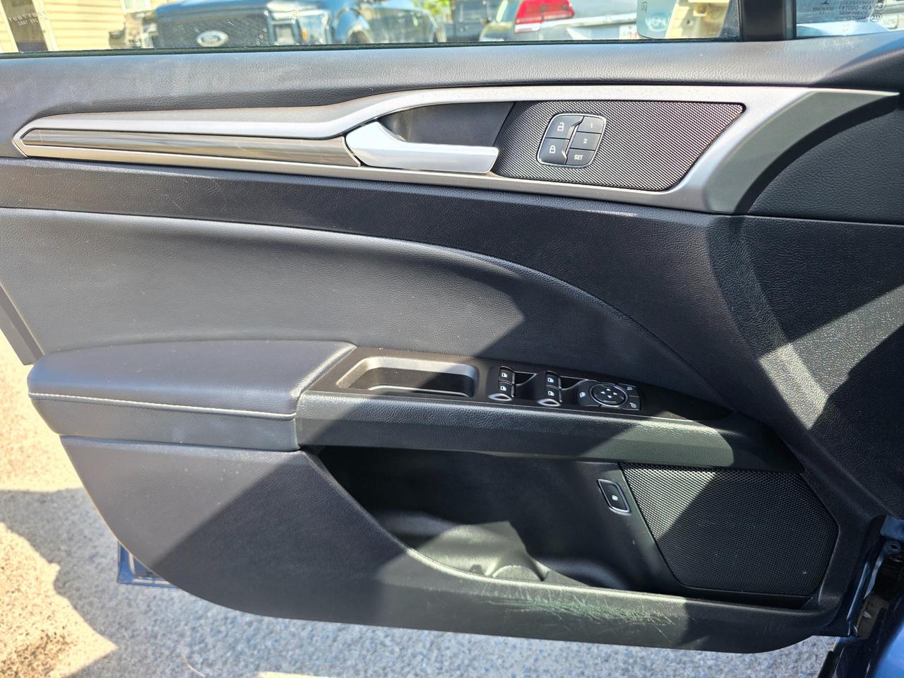 2018 Ford Fusion Energi SE Luxury 4dr Front-Wheel Drive Sedan Photo