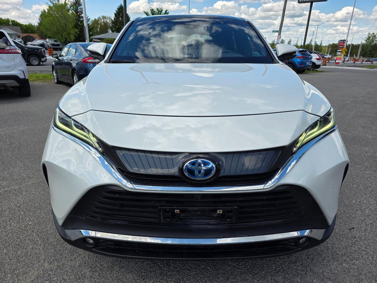2022 Toyota Venza Limited 4dr All-Wheel Drive Photo