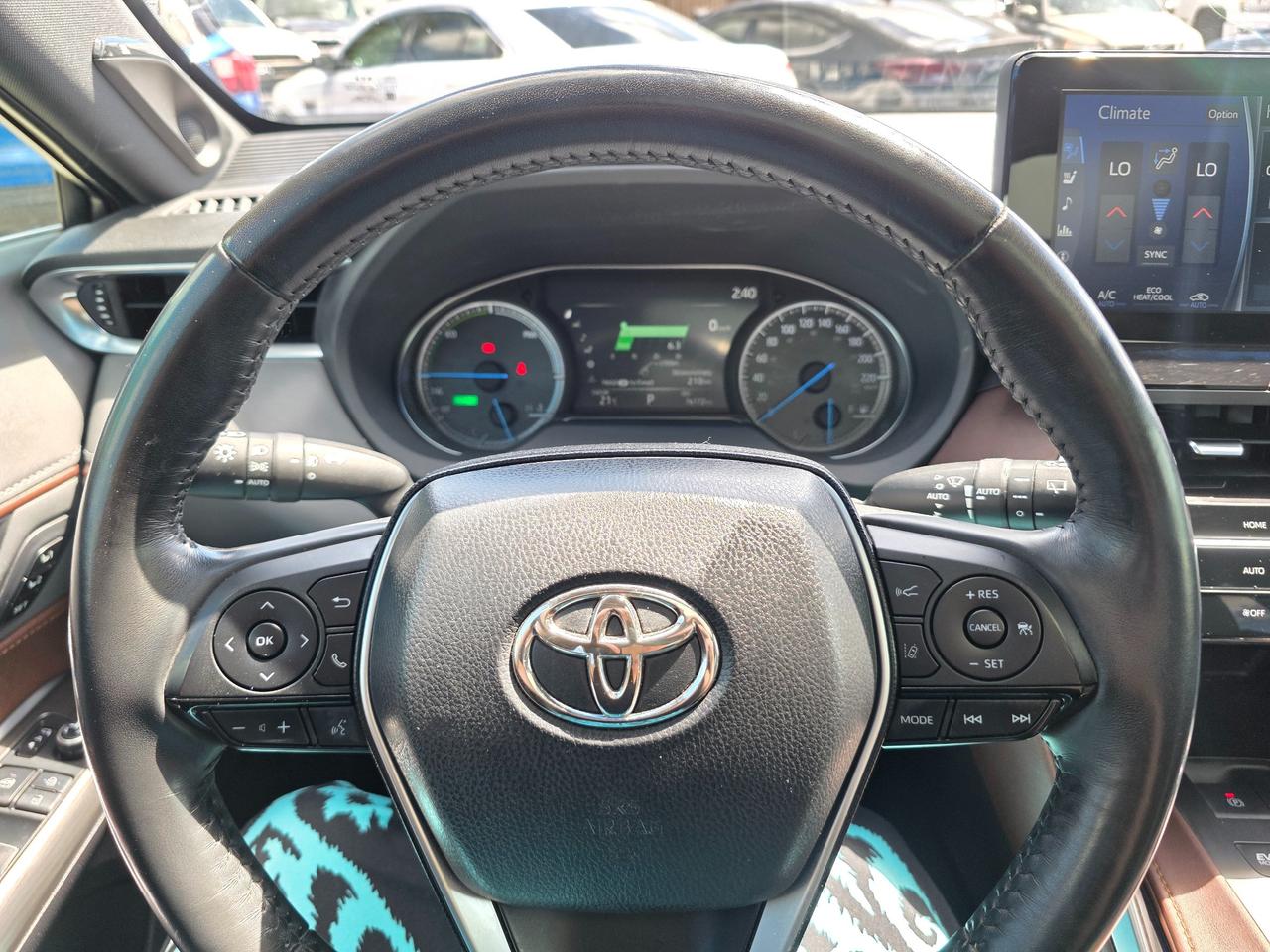 2022 Toyota Venza Limited 4dr All-Wheel Drive Photo