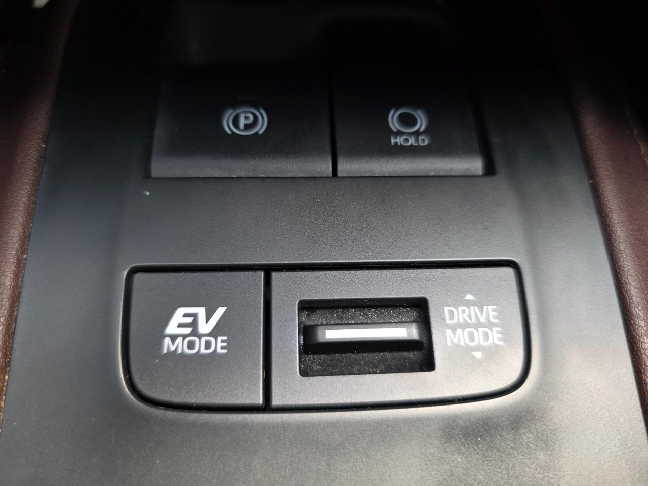 2022 Toyota Venza Limited 4dr All-Wheel Drive Photo