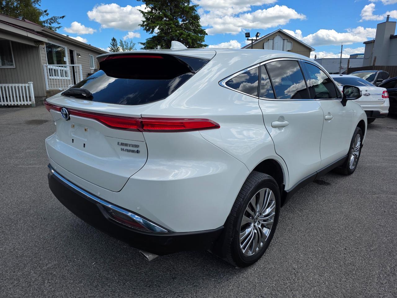 2022 Toyota Venza Limited 4dr All-Wheel Drive Photo
