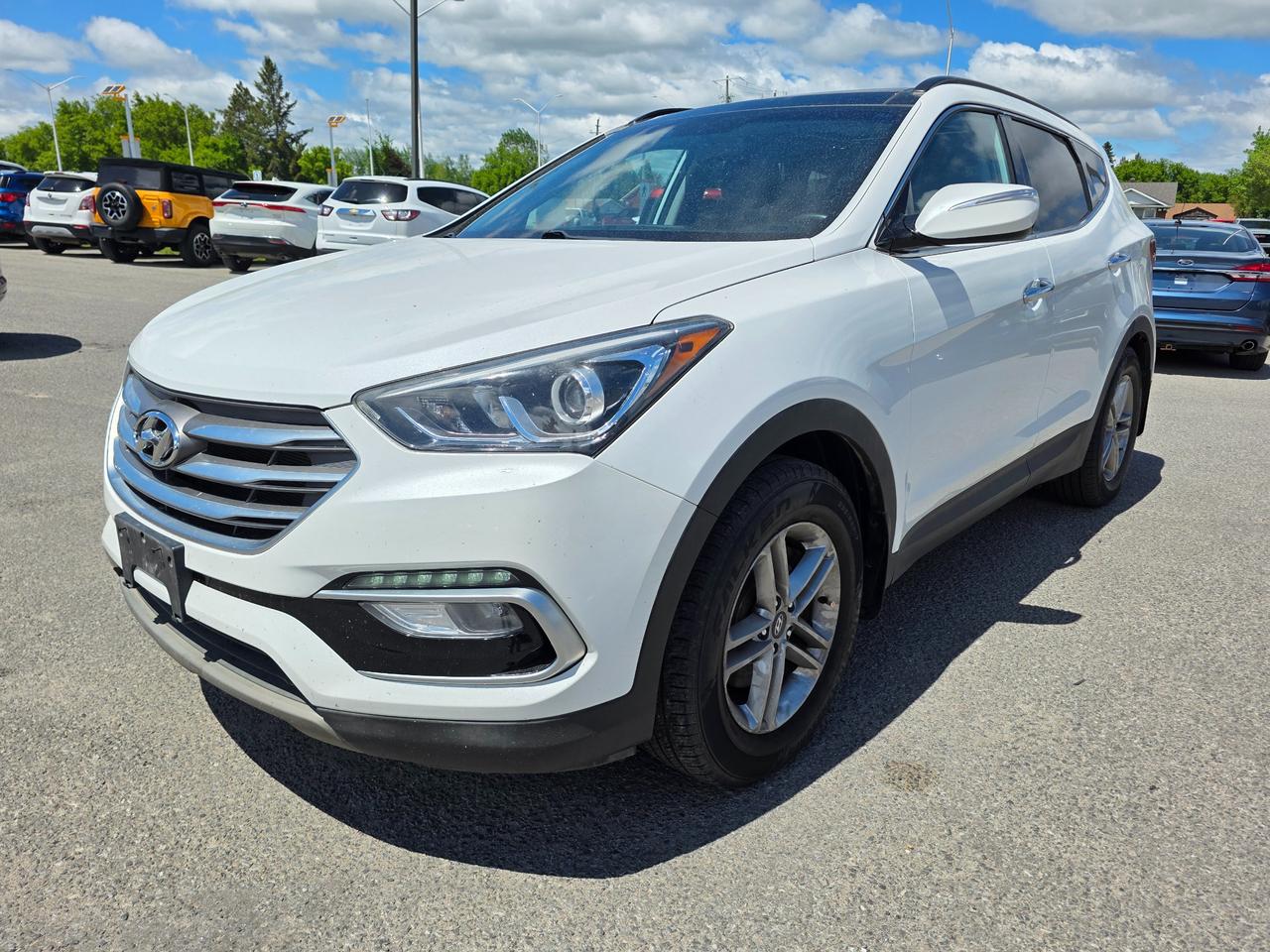 2018 Hyundai Santa Fe Sport 2.4 SE 4dr All-Wheel Drive Photo2