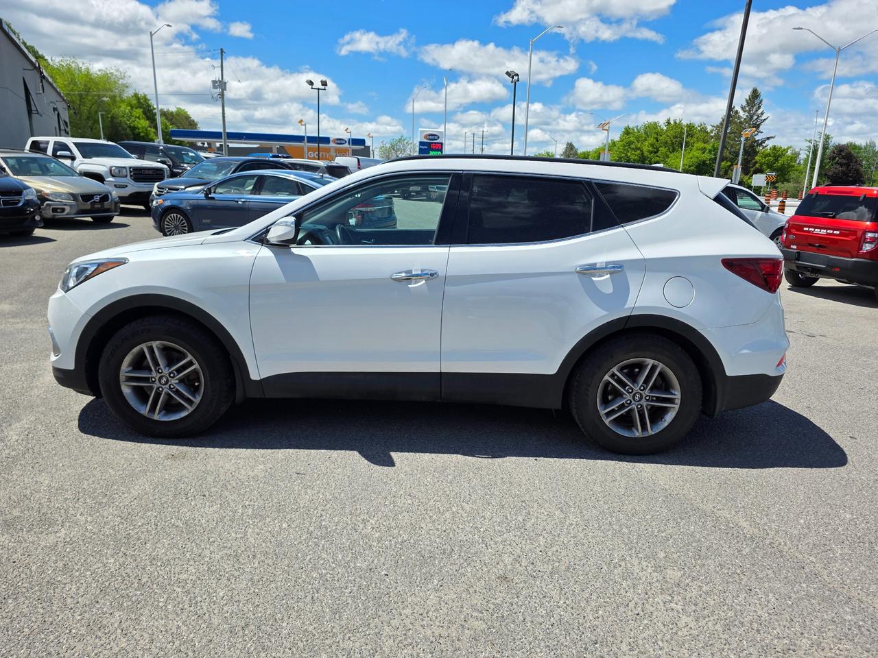 2018 Hyundai Santa Fe Sport 2.4 SE 4dr All-Wheel Drive Photo3