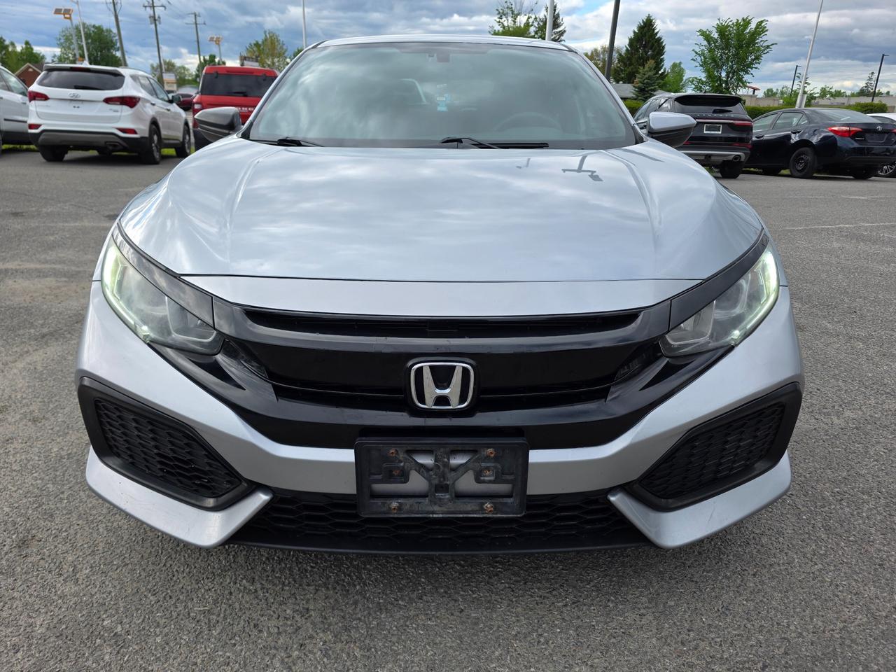 2017 Honda Civic LX (CVT) 4dr Hatchback Photo