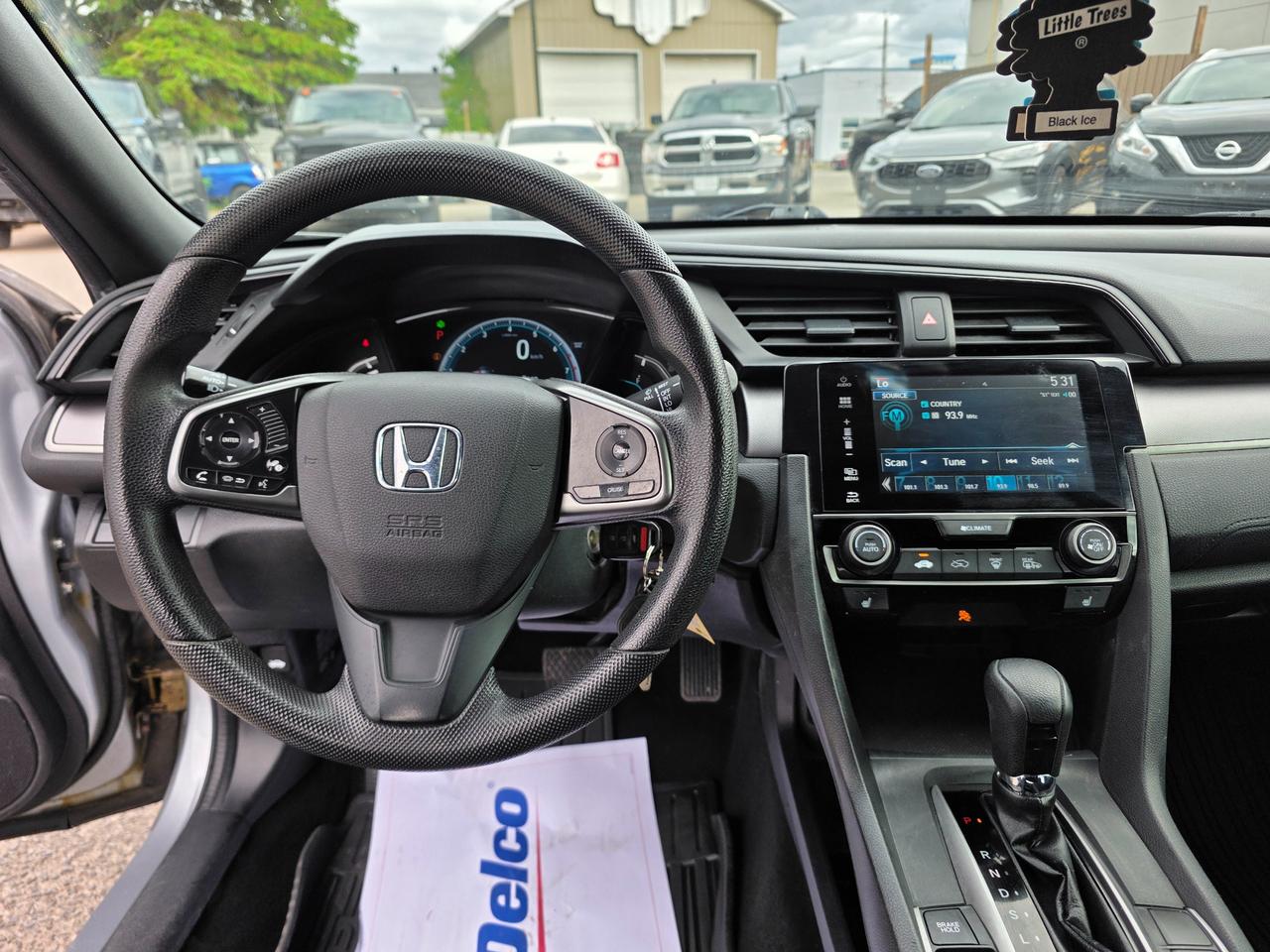 2017 Honda Civic LX (CVT) 4dr Hatchback Photo