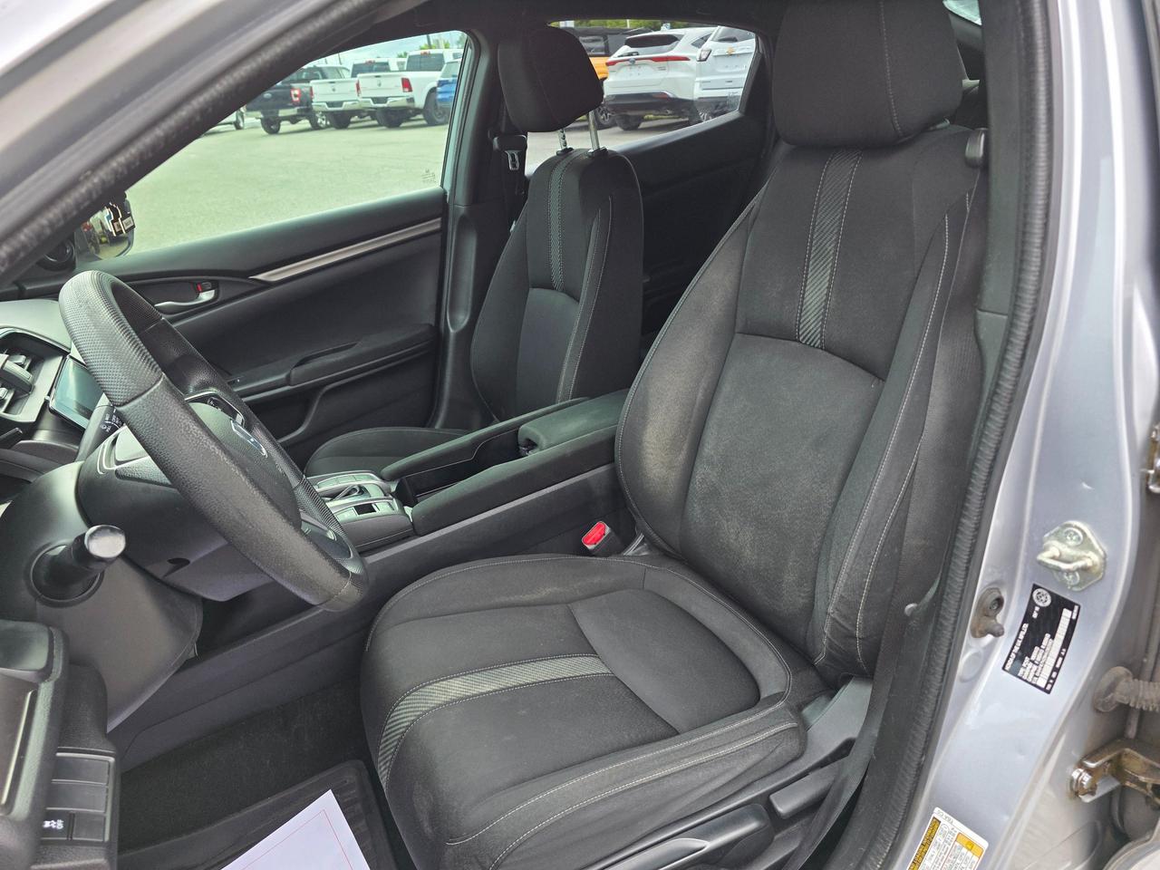 2017 Honda Civic LX (CVT) 4dr Hatchback Photo