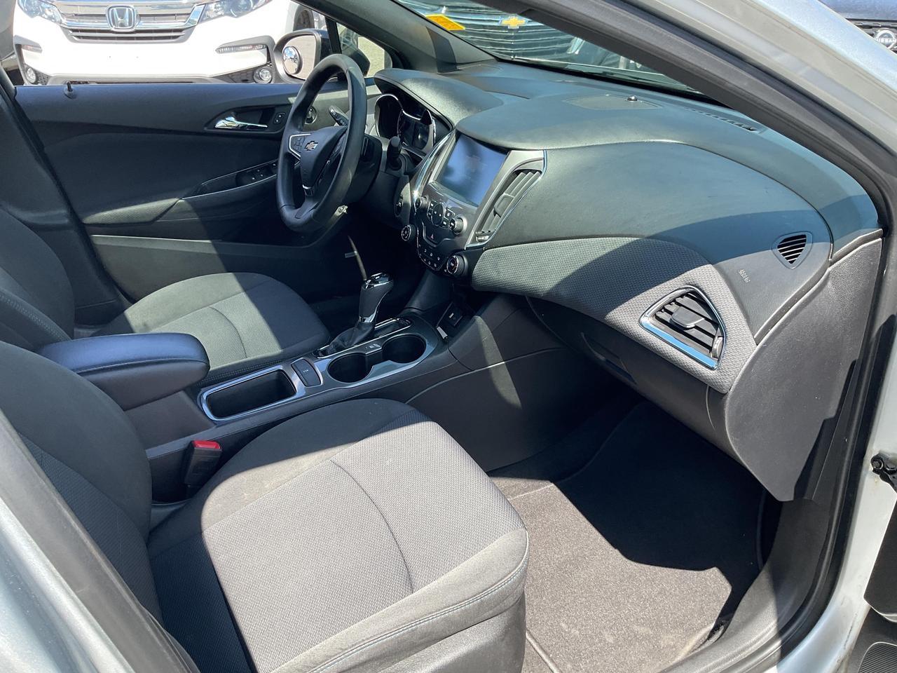2018 Chevrolet Cruze LT Auto 4dr Sedan Photo