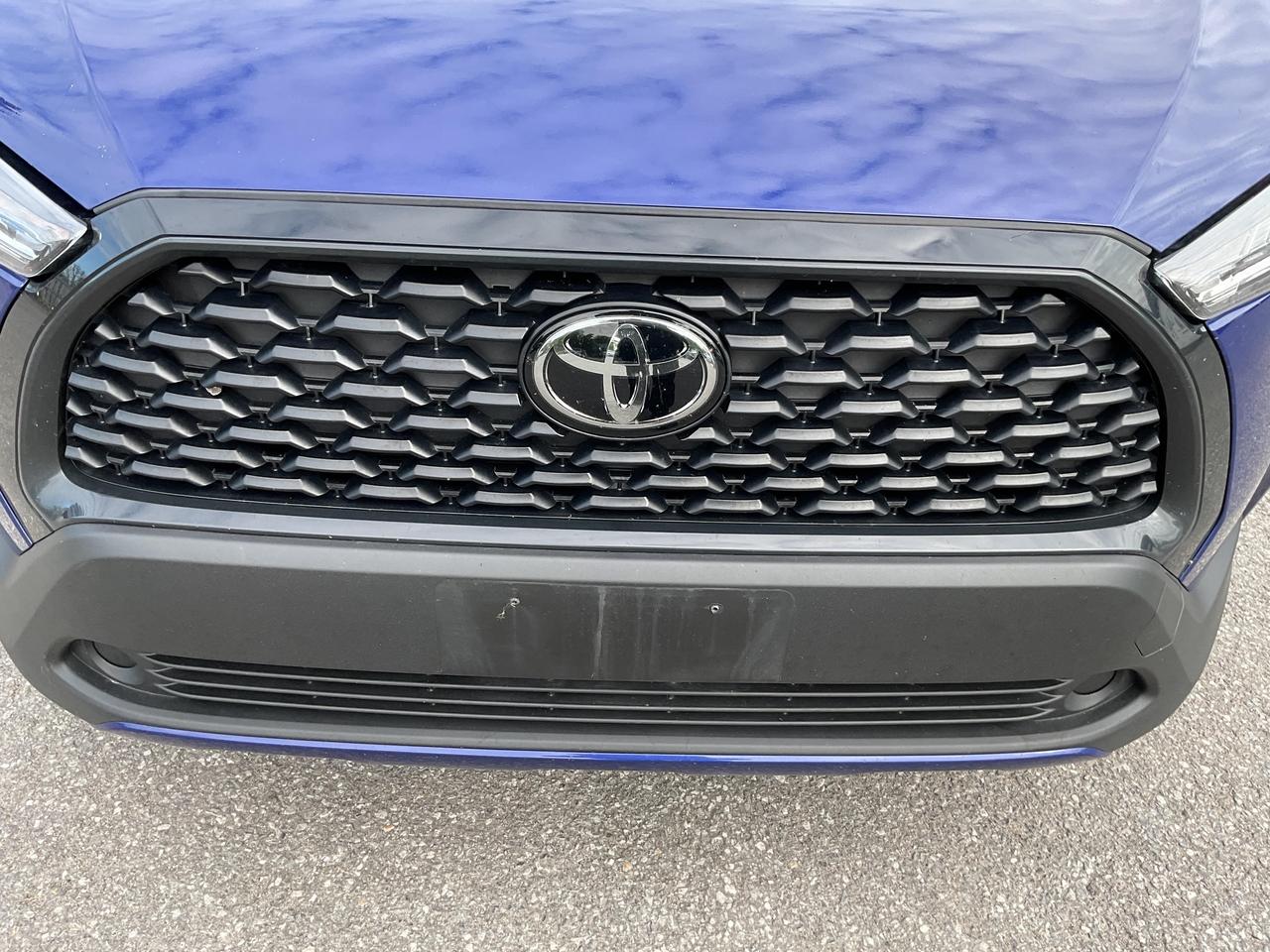 2025 Toyota Corolla Cross LE 4dr All-Wheel Drive Photo