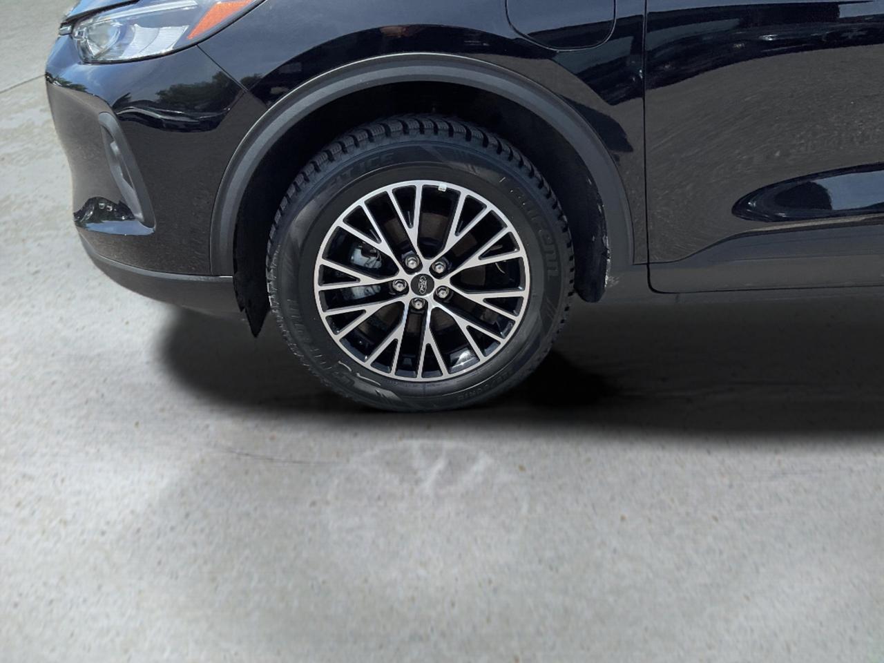 2025 Ford Escape PHEV 4dr Front-Wheel Drive Photo