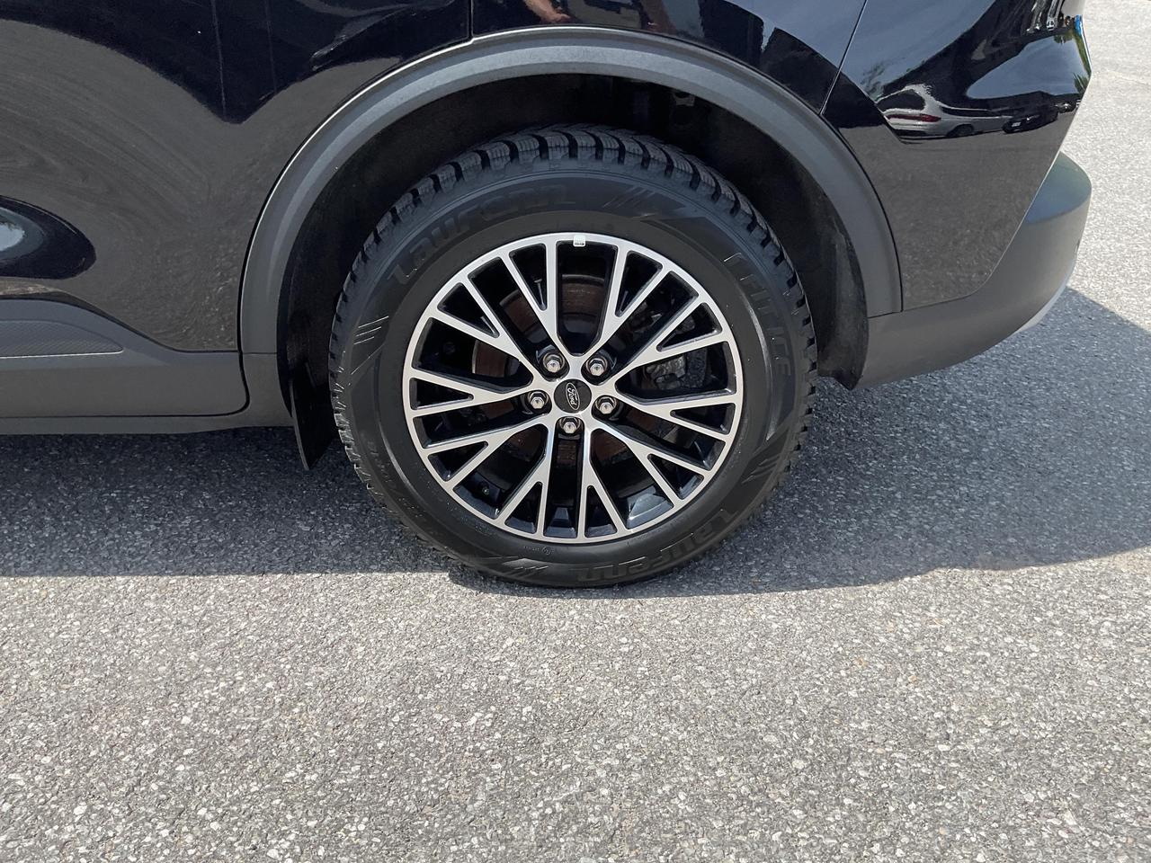 2025 Ford Escape PHEV 4dr Front-Wheel Drive Photo