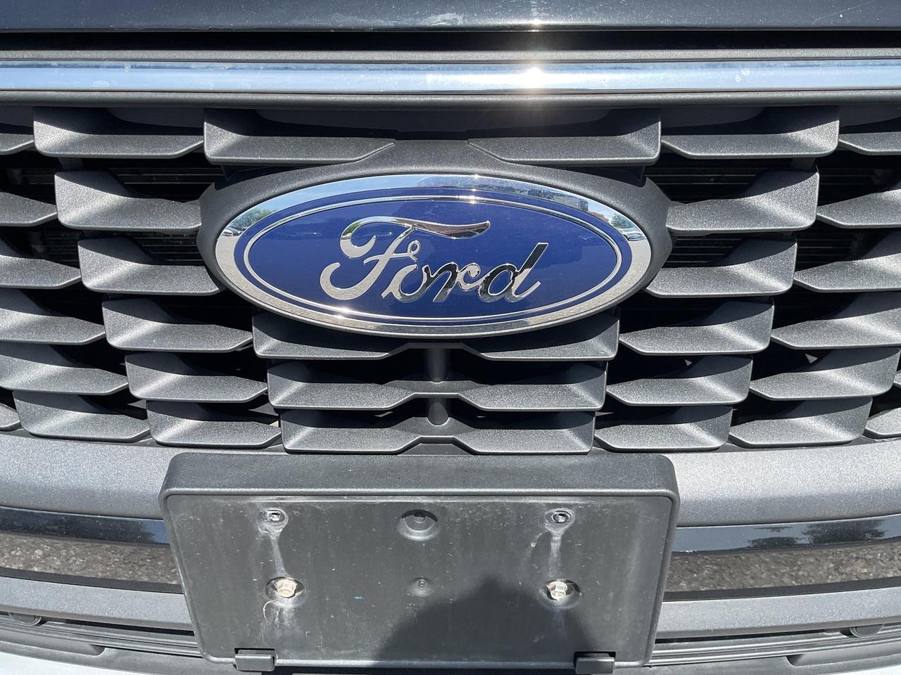 2025 Ford Escape PHEV 4dr Front-Wheel Drive Photo