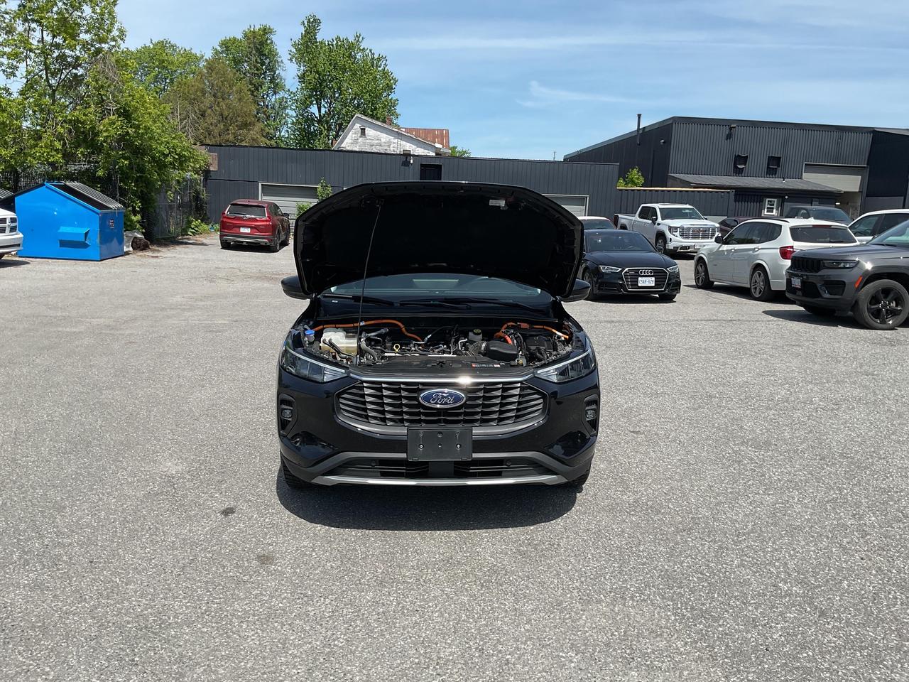 2025 Ford Escape PHEV 4dr Front-Wheel Drive Photo