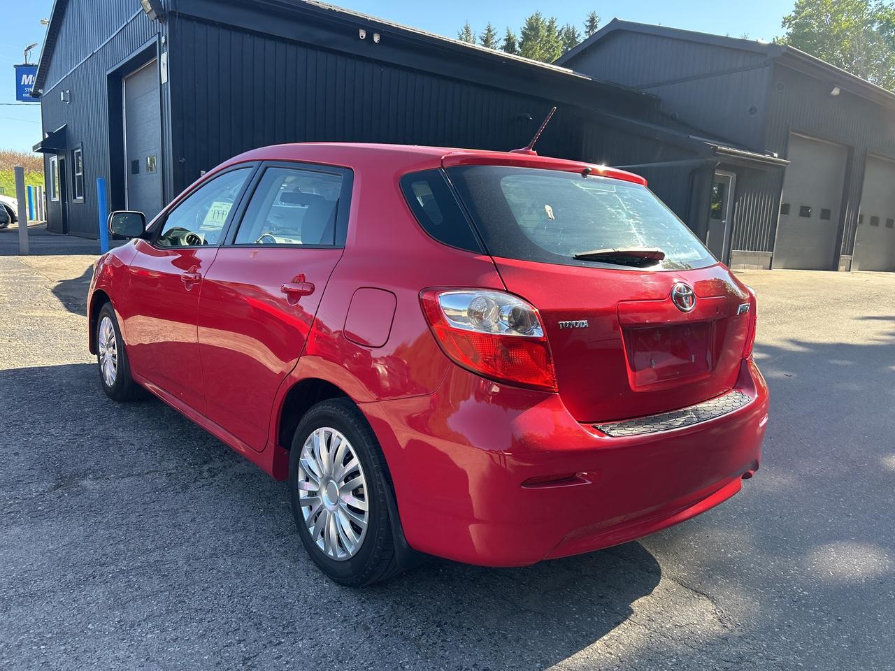 2010 Toyota Matrix  Photo