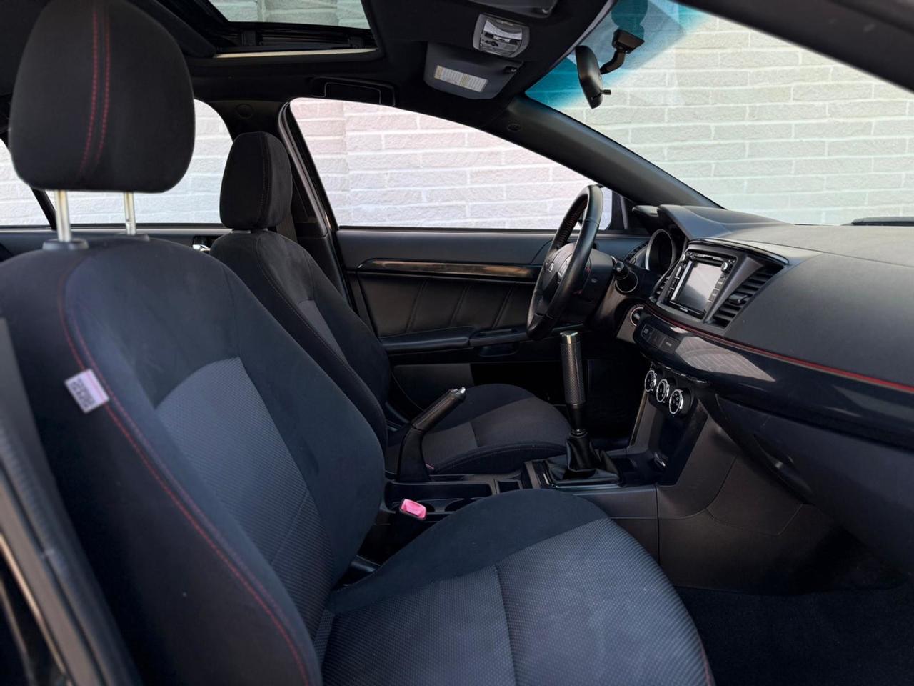 2017 Mitsubishi Lancer SE Photo
