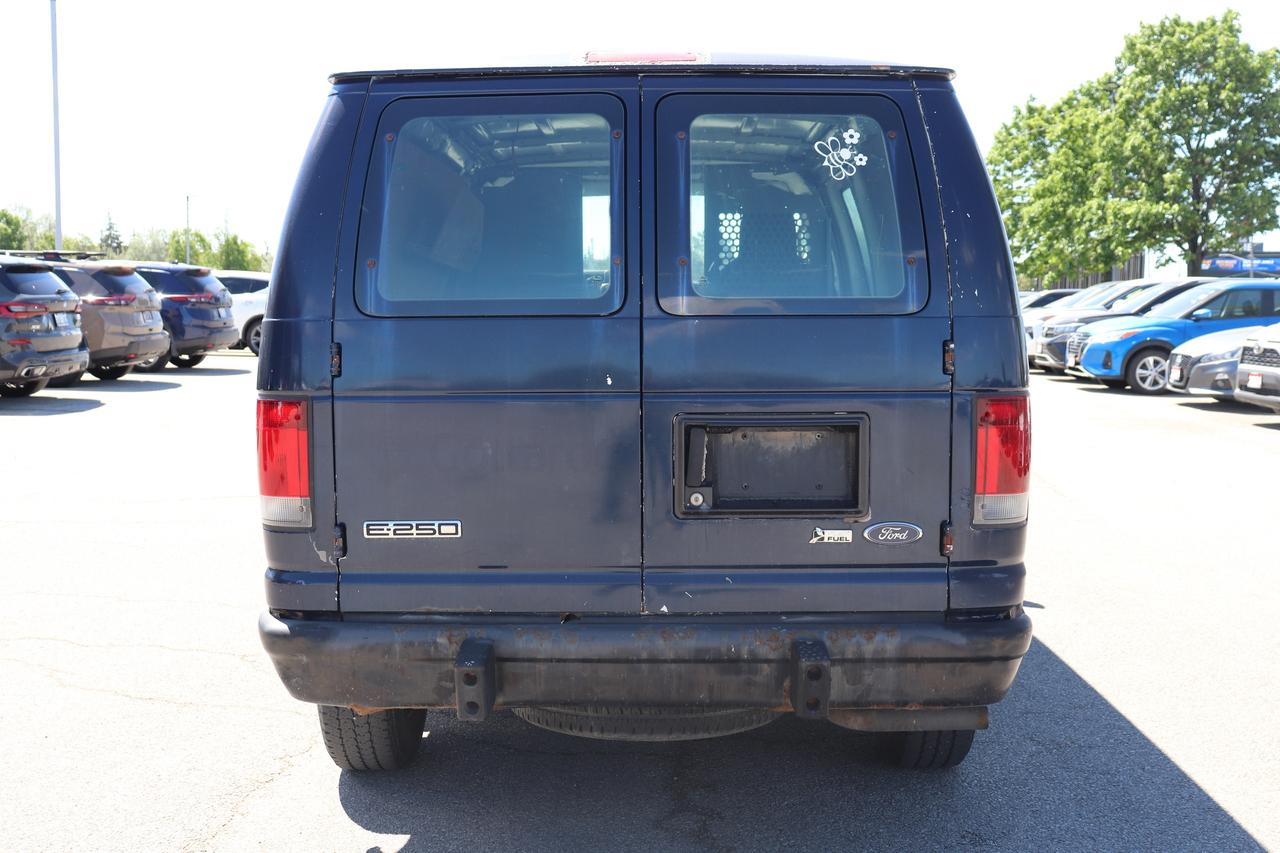 2009 Ford Econoline  Photo
