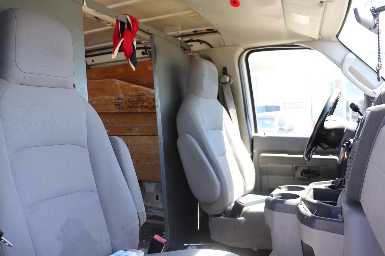 2009 Ford Econoline  Photo