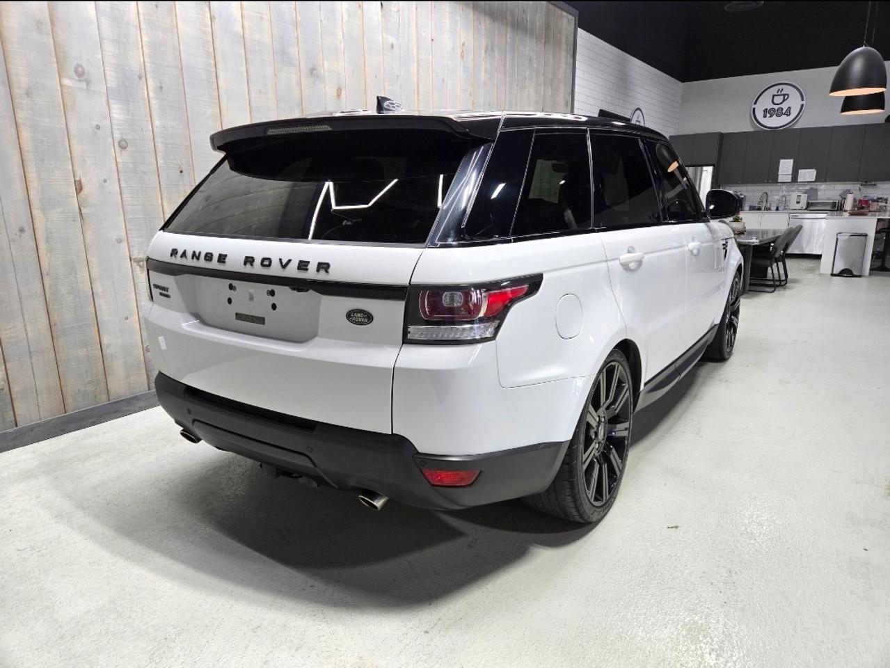 2017 Land Rover Range Rover Sport TD6 HSE 4x4 DIESEL Photo