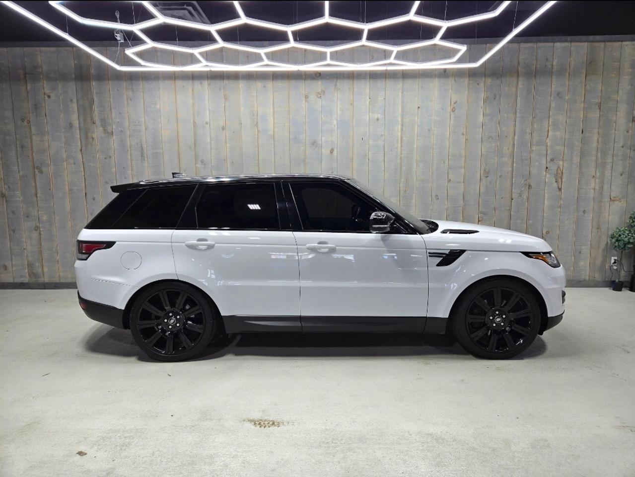 2017 Land Rover Range Rover Sport TD6 HSE 4x4 DIESEL Photo