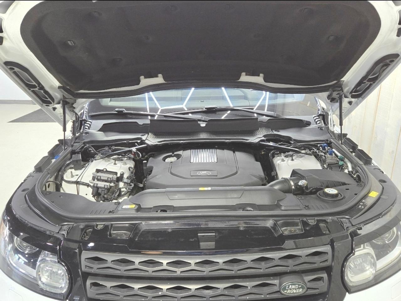 2017 Land Rover Range Rover Sport TD6 HSE 4x4 DIESEL Photo