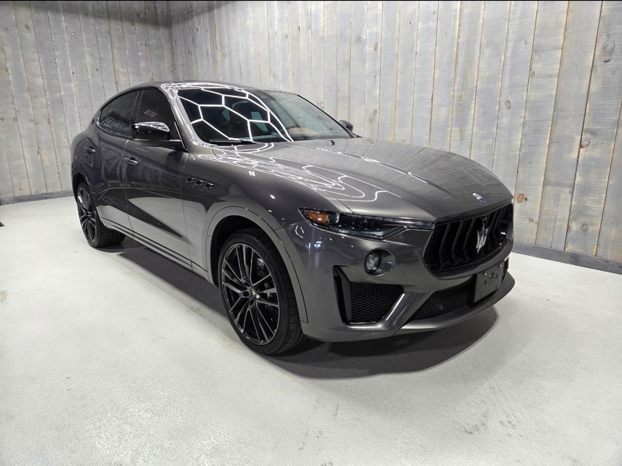 2021 Maserati Levante GTS 3.8L  AWD  550HP Photo0