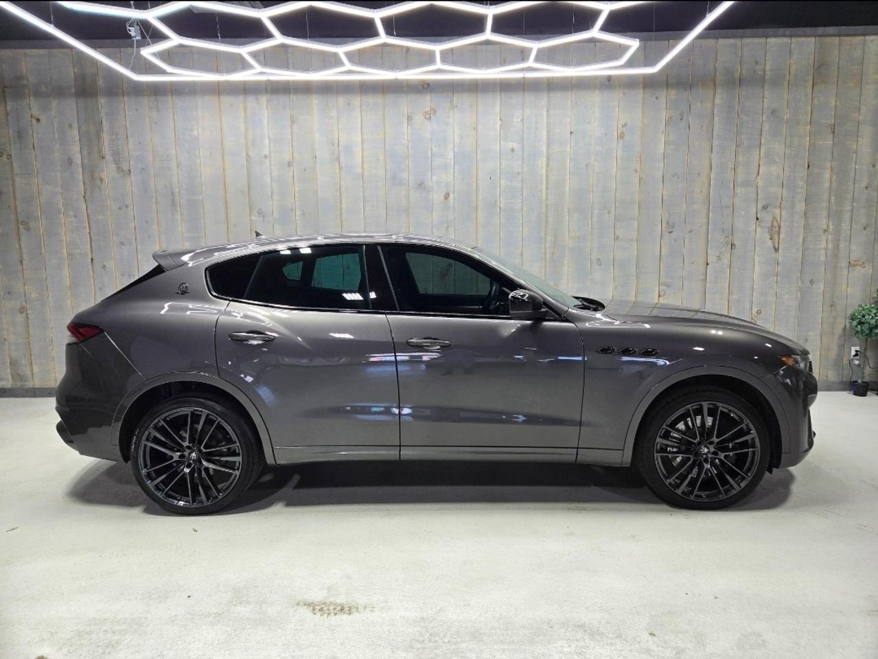 2021 Maserati Levante GTS 3.8L  AWD  550HP Photo
