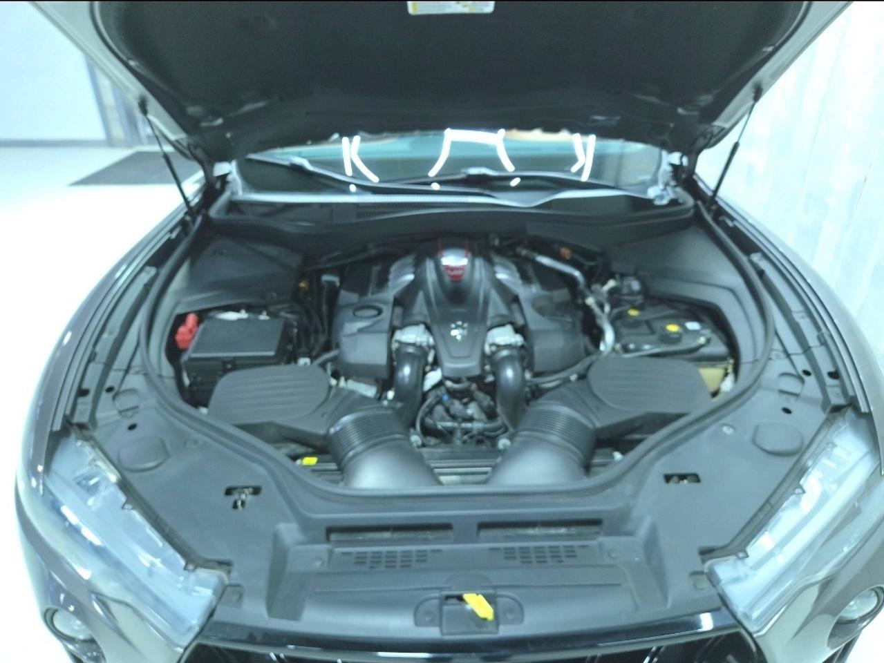 2021 Maserati Levante GTS 3.8L  AWD  550HP Photo