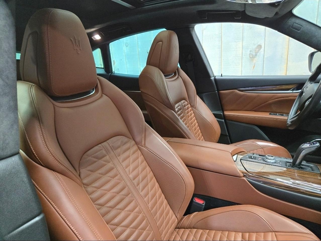 2021 Maserati Levante GTS 3.8L  AWD  550HP Photo