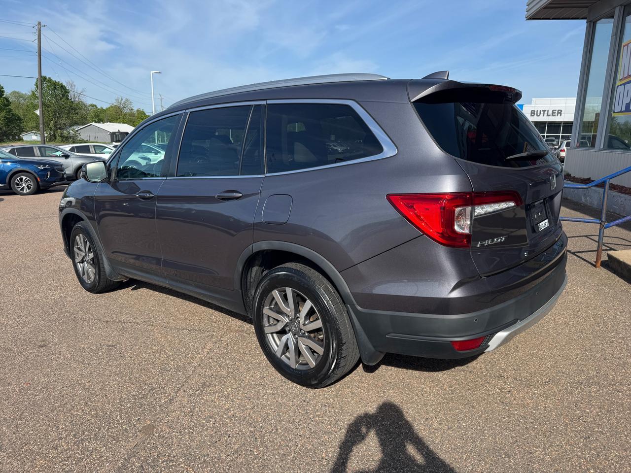 2020 Honda Pilot EX-L Navi 4dr All-Wheel Drive Photo2