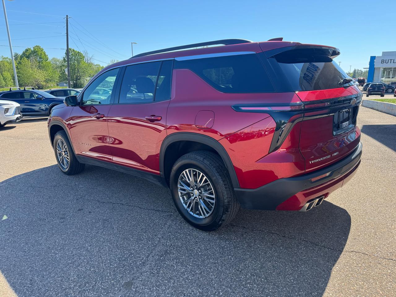 2025 Chevrolet Traverse LT 4dr All-Wheel Drive Photo2