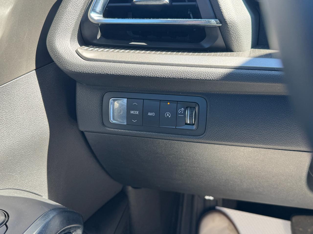 2025 Chevrolet Traverse LT 4dr All-Wheel Drive Photo
