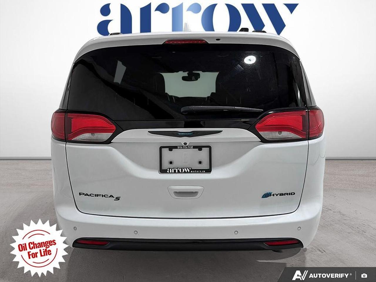 2020 Chrysler Pacifica Hybrid Limited 2WD Photo
