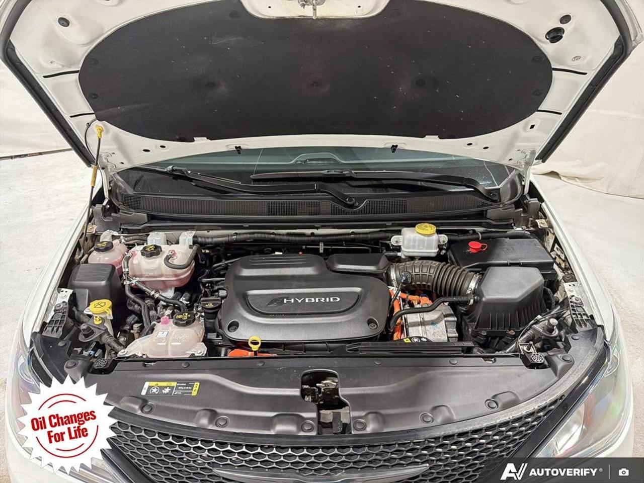 2020 Chrysler Pacifica Hybrid Limited 2WD Photo