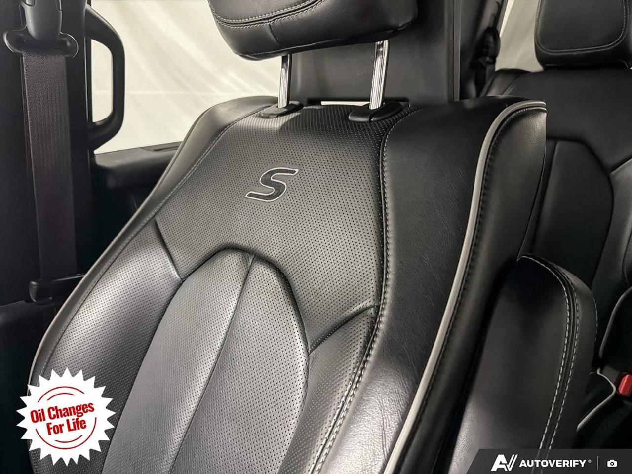 2020 Chrysler Pacifica Hybrid Limited 2WD Photo