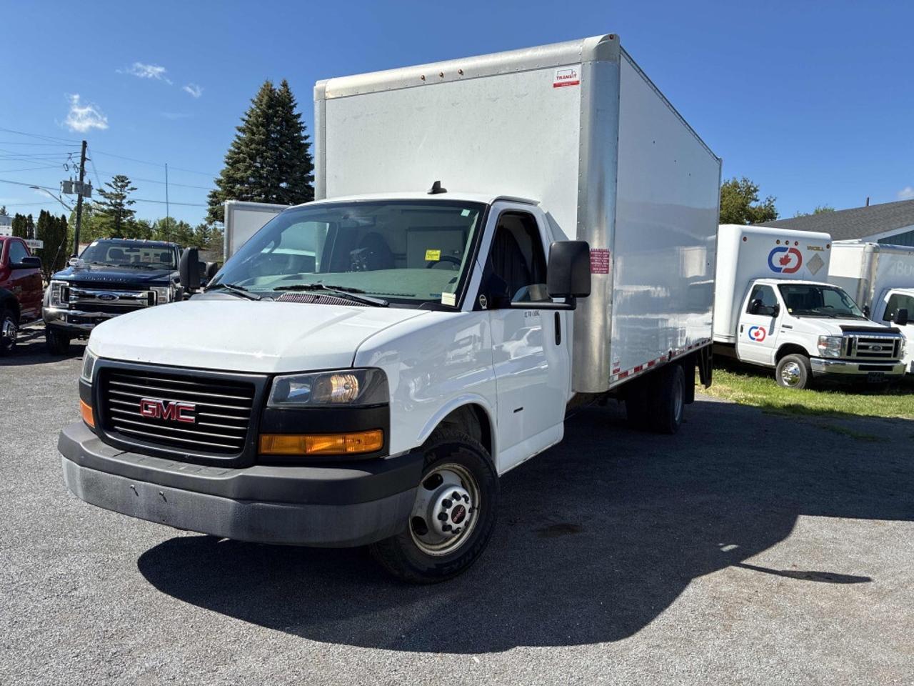 2019 GMC Savana 16Ft Box - V8 Gas - Lift Gate + Tow Pkg Photo0