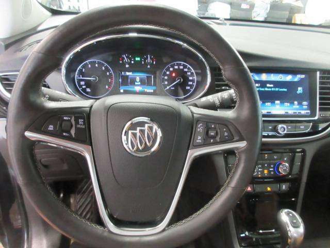 2018 Buick Encore GX ESSENCE AWD, NAV, ROOF, LEATHER, JUST 43K! Photo
