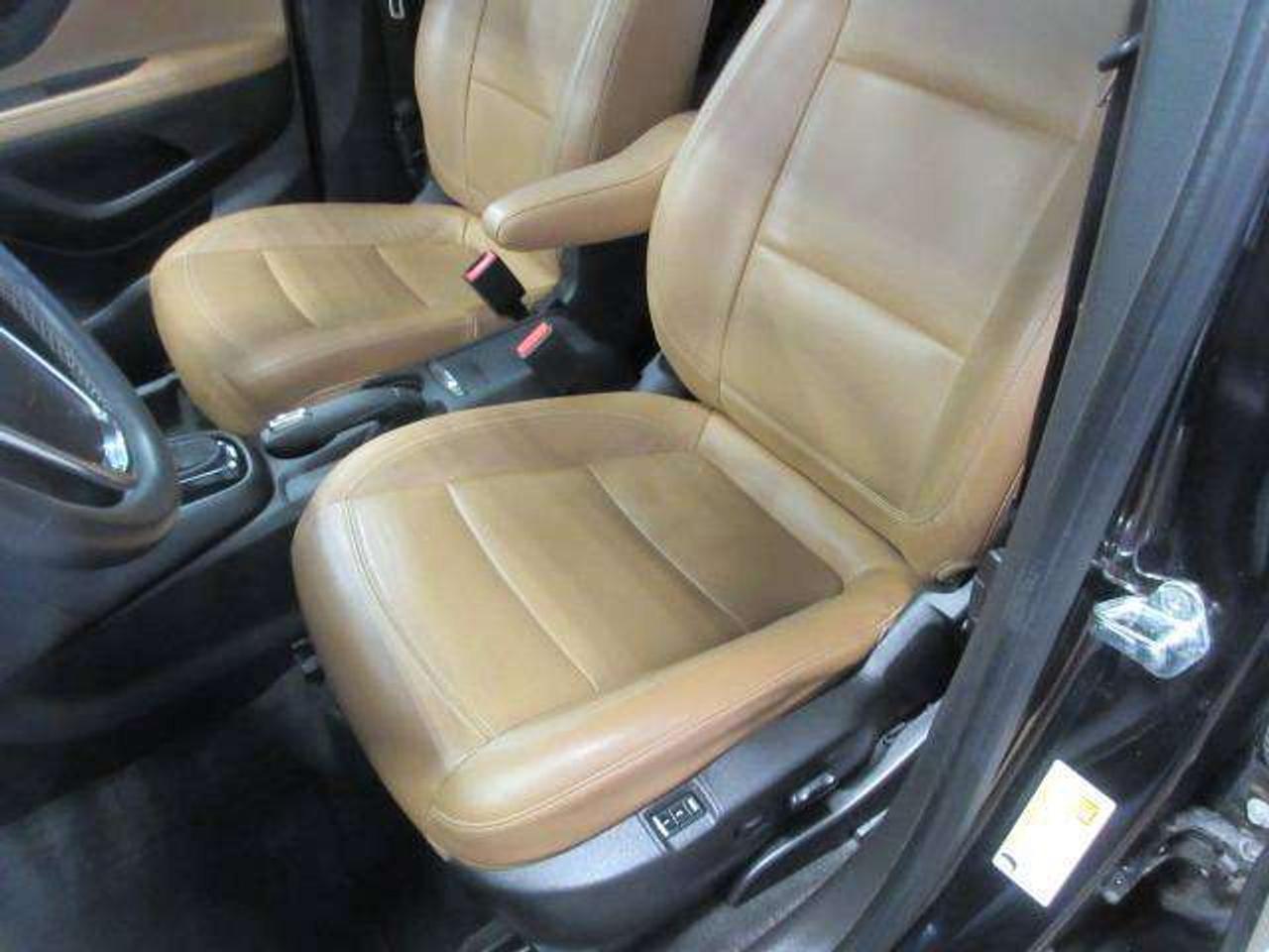2018 Buick Encore GX ESSENCE AWD, NAV, ROOF, LEATHER, JUST 43K! Photo