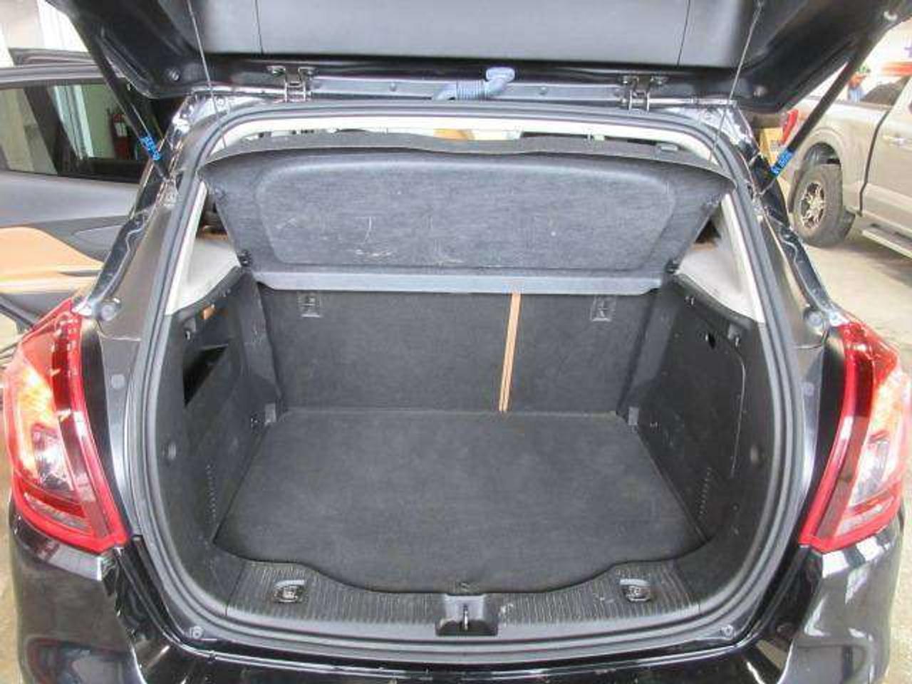 2018 Buick Encore GX ESSENCE AWD, NAV, ROOF, LEATHER, JUST 43K! Photo