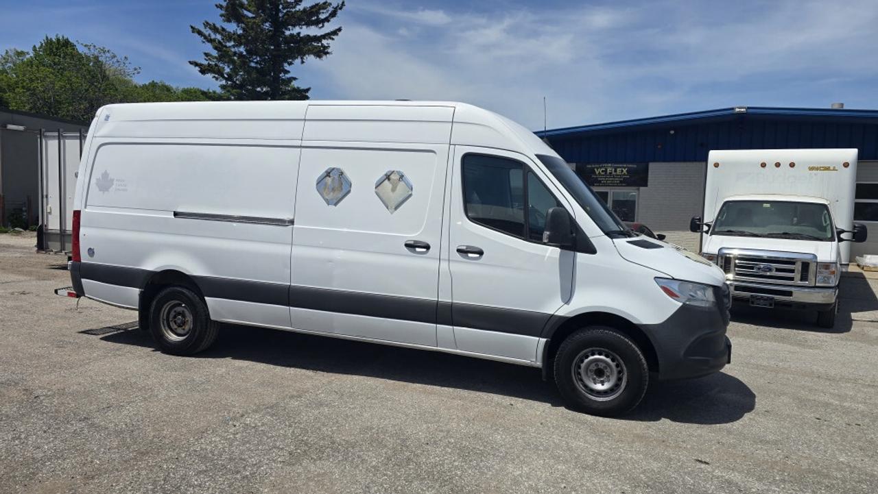 2020 Mercedes-Benz Sprinter Cargo Van 3500 Super Single Wheel - V6 Diesel - Big Screen/C Photo