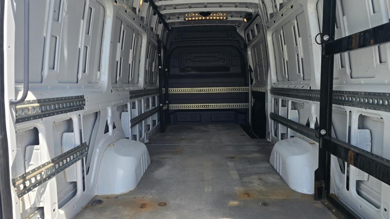 2020 Mercedes-Benz Sprinter Cargo Van 3500 Super Single Wheel - V6 Diesel - Big Screen/C Photo