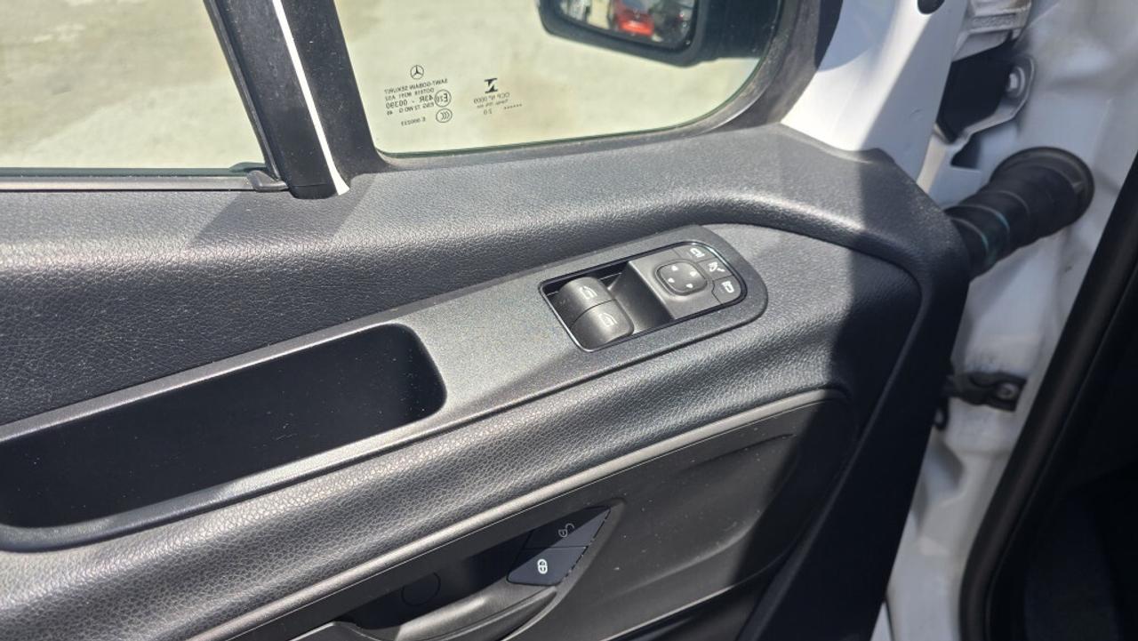 2020 Mercedes-Benz Sprinter Cargo Van 3500 Super Single Wheel - V6 Diesel - Big Screen/C Photo