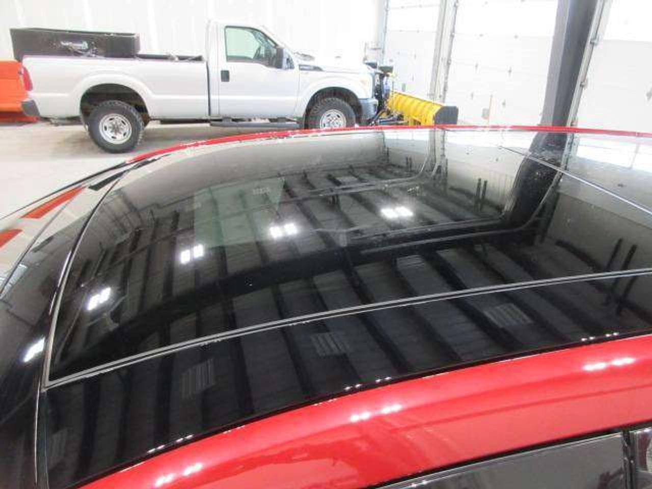 2022 Ford Edge ST LINE AWD, NAV, ROOF, LEATHER, JUST 56K! Photo